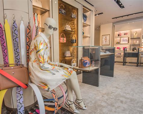 fendi 201|Fendi Boutique to Reopen in Beverly Hills .